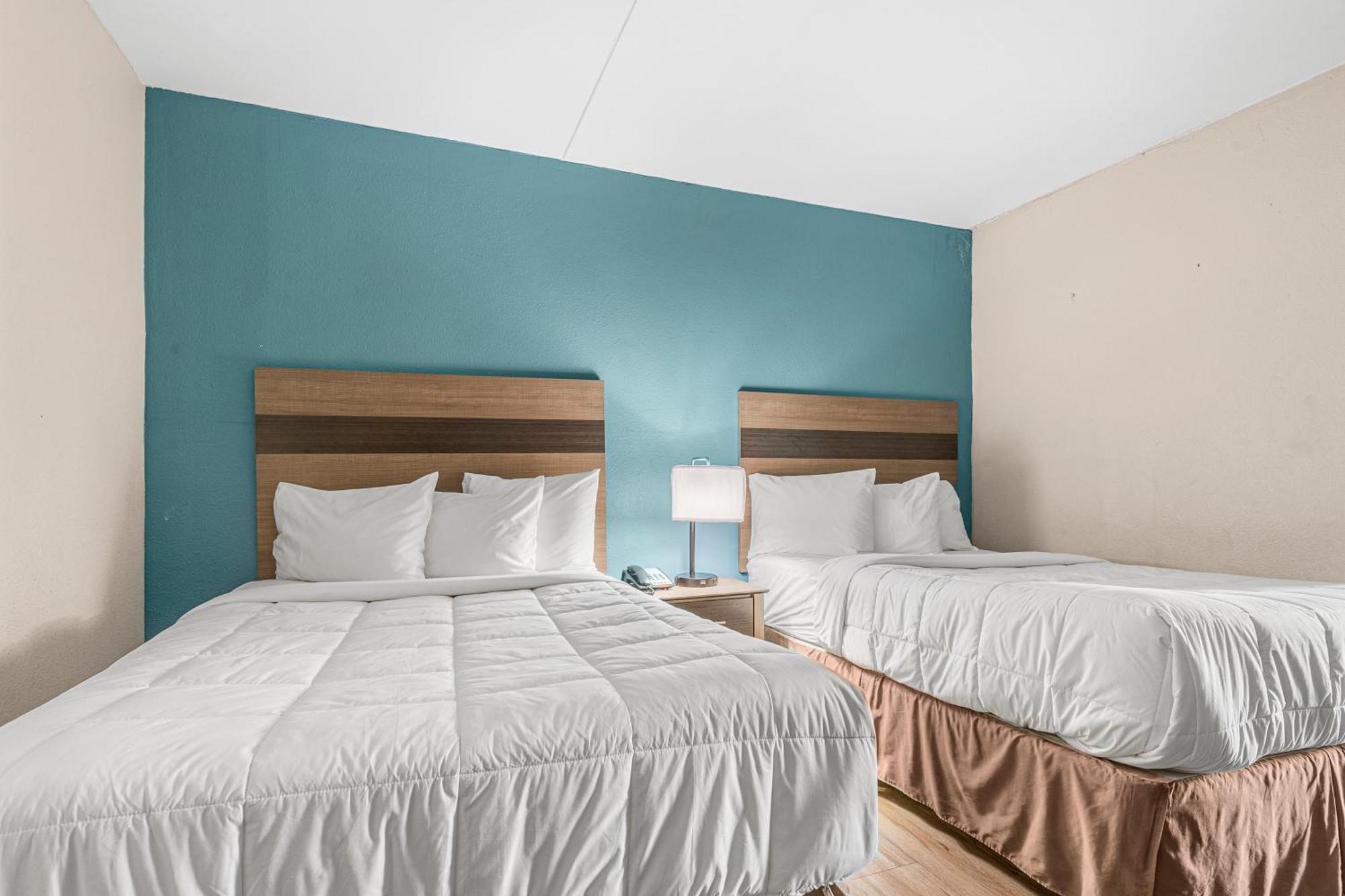 Ocean Crest Inn And Suites Миртъл Бийч Стая снимка